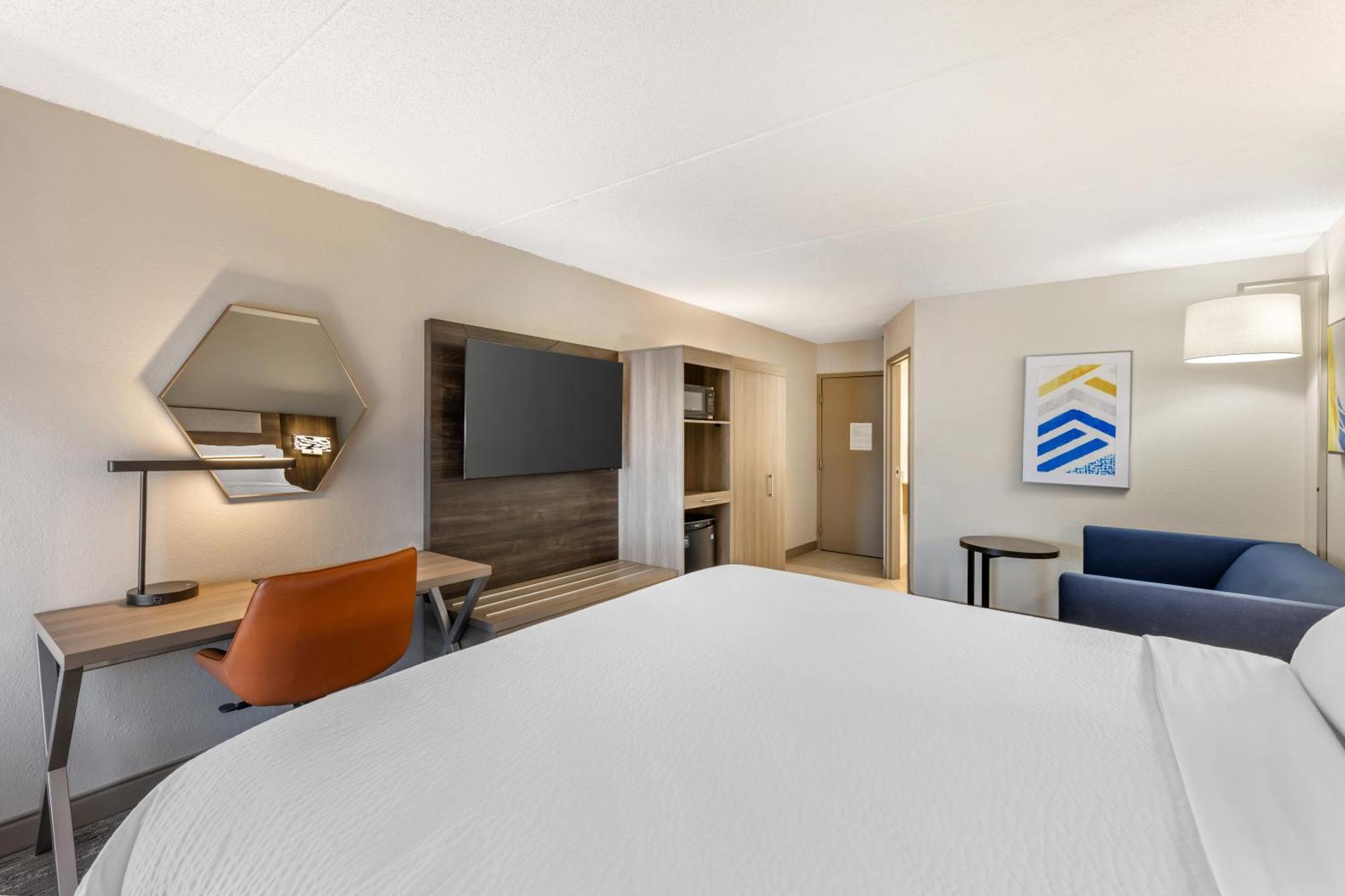 Holiday Inn Express Crestwood By Ihg Exterior photo